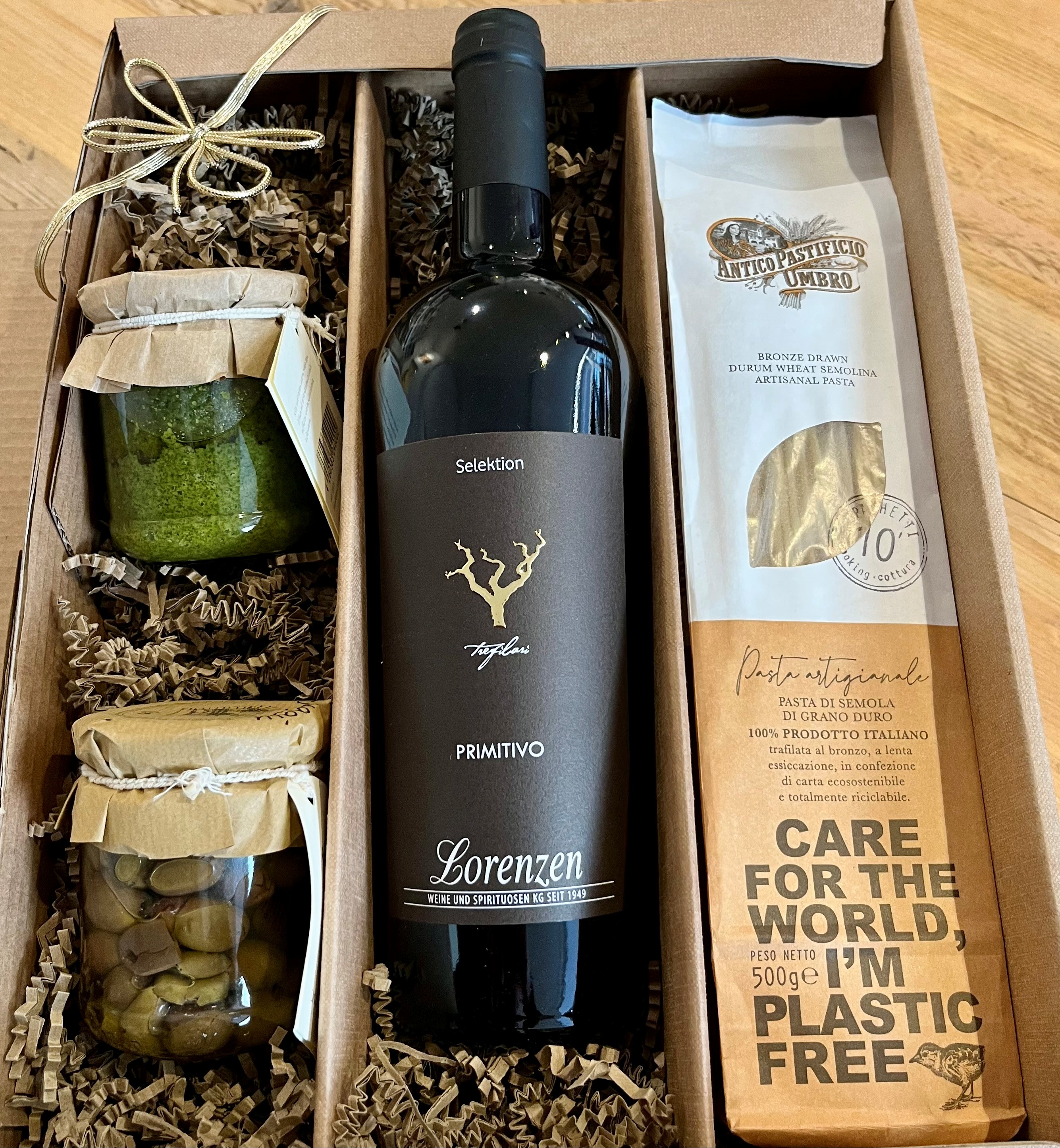 Wein- und Delikatessenpräsent "Pasta Liebe" Primitivo Trefilari & feine Spezialitäten Stk.